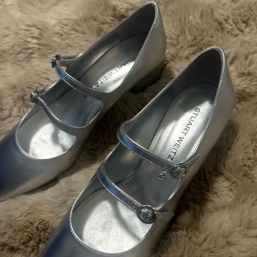 Stuart Weitzman - Picture 5 of 7
